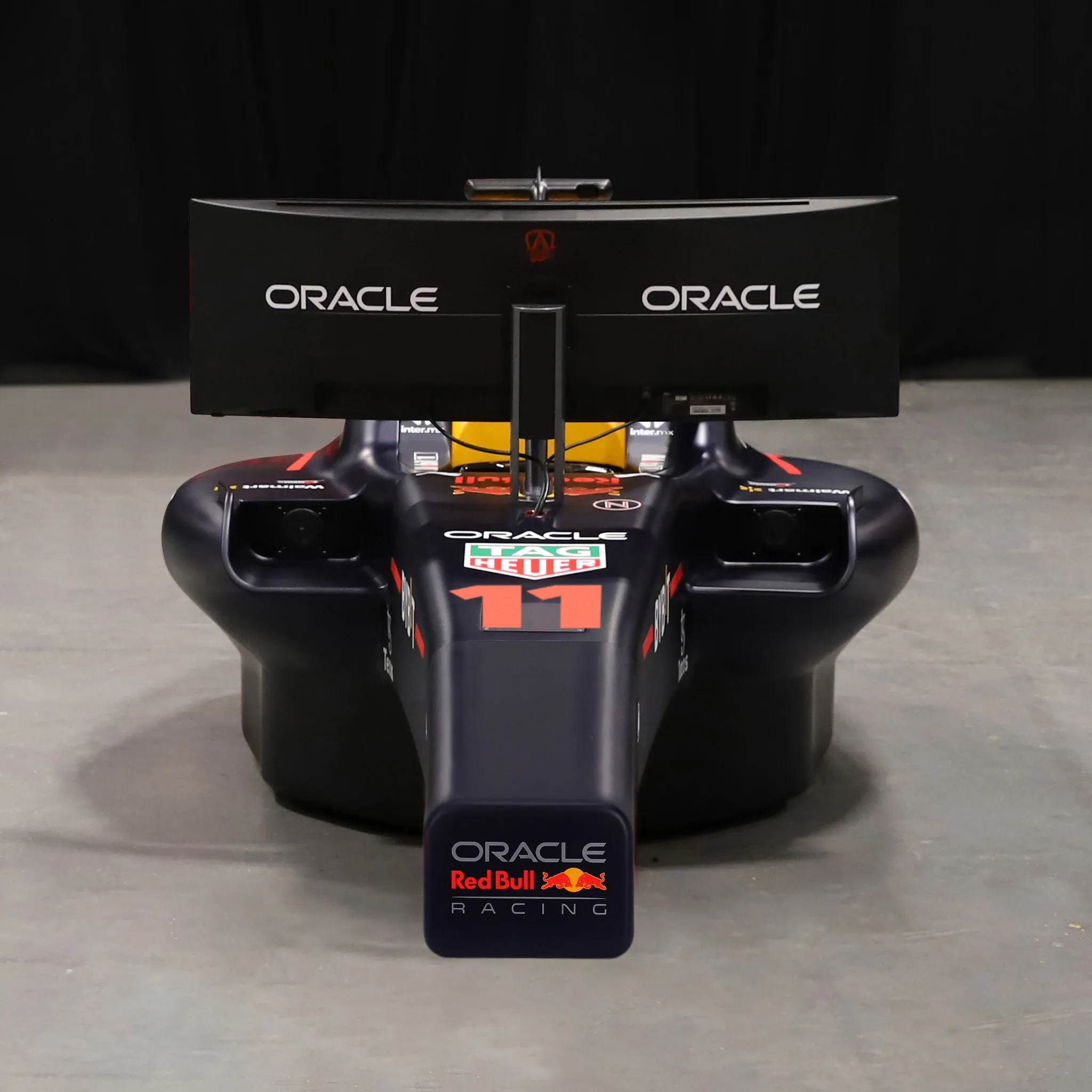 Official 2022 Oracle Red Bull Racing RB18 F1 Team Simulator – Race Edition